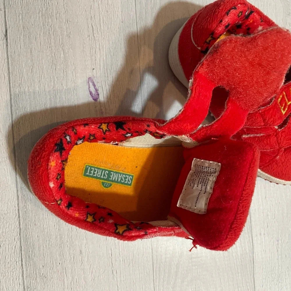 Sesame Street baby toddler Elmo sneakers‎ size 4